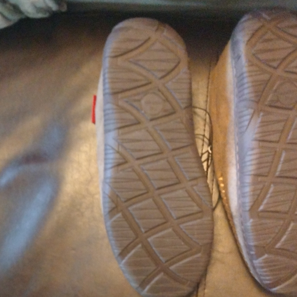 Signature Levi's Memory Foam Brown Suede Men's Slip-Ons - Picture 4 of 4